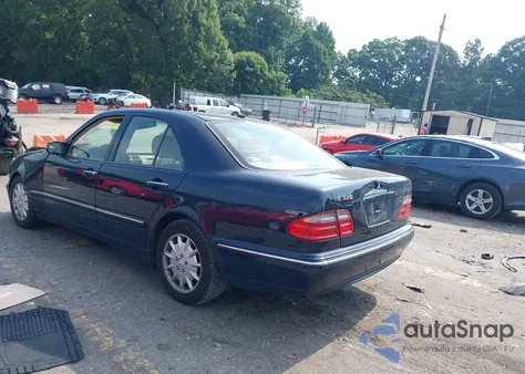 2001 Mercedes-Benz E 320 from USA, damaged, VIN WDBJF65J01B241472